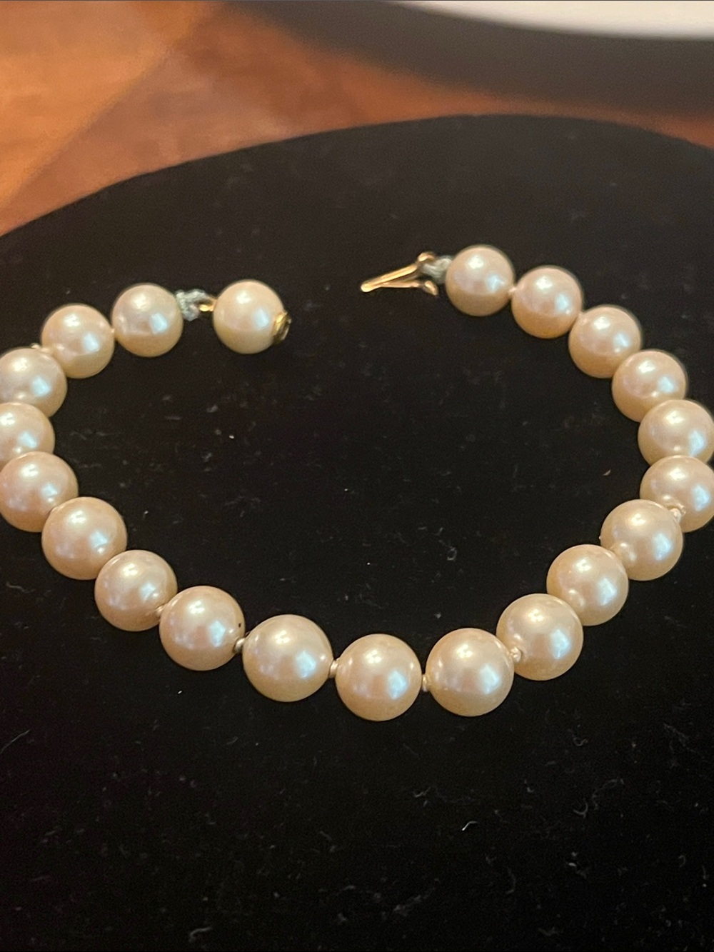 Glass faux pearls hand knotted bracelet